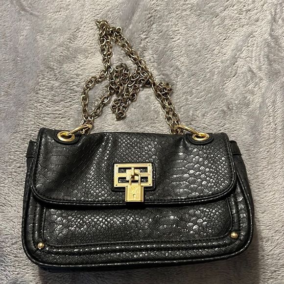 Kardashian Kollection Handbags - Kardashian Kollection black purse